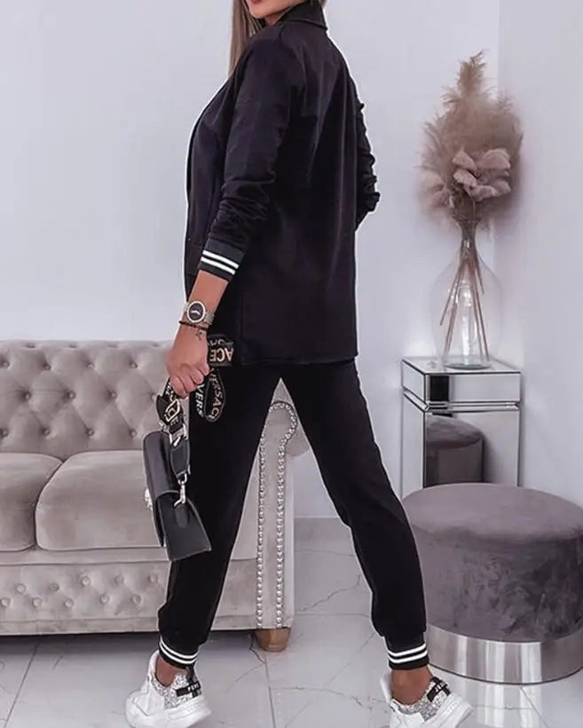 Damesæt 2025 – Patchwork-stribet jakke og bukser