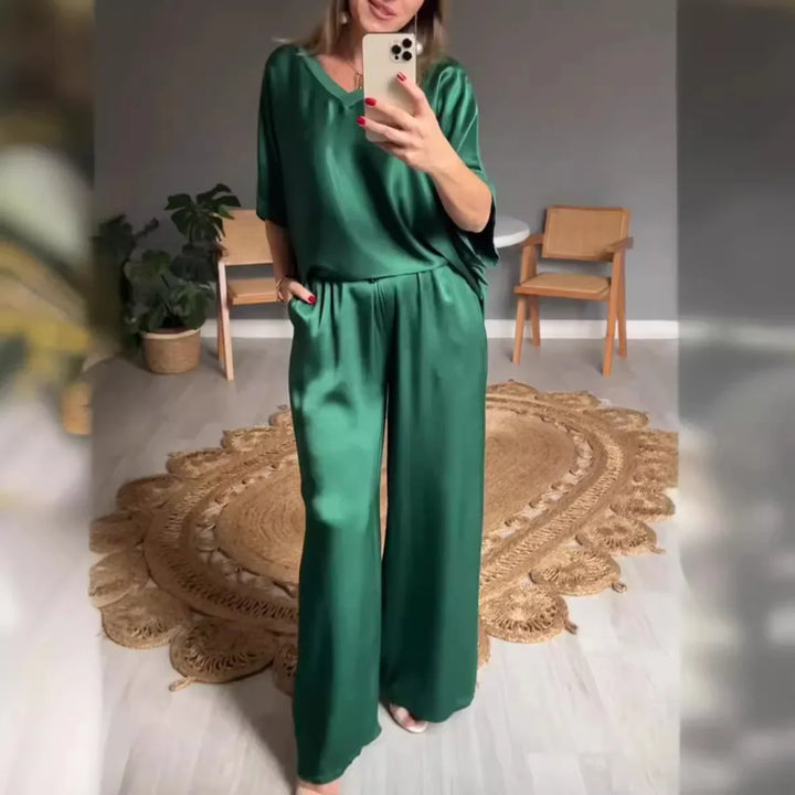 Kaleide - Elegant 2-delt satinsæt